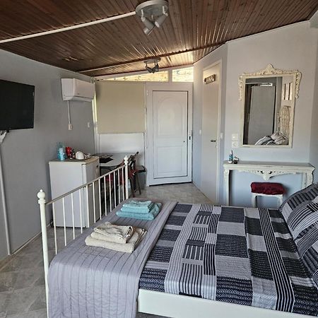 Με Θέα Το Κάστρο Apartamento Nafpaktos Exterior foto